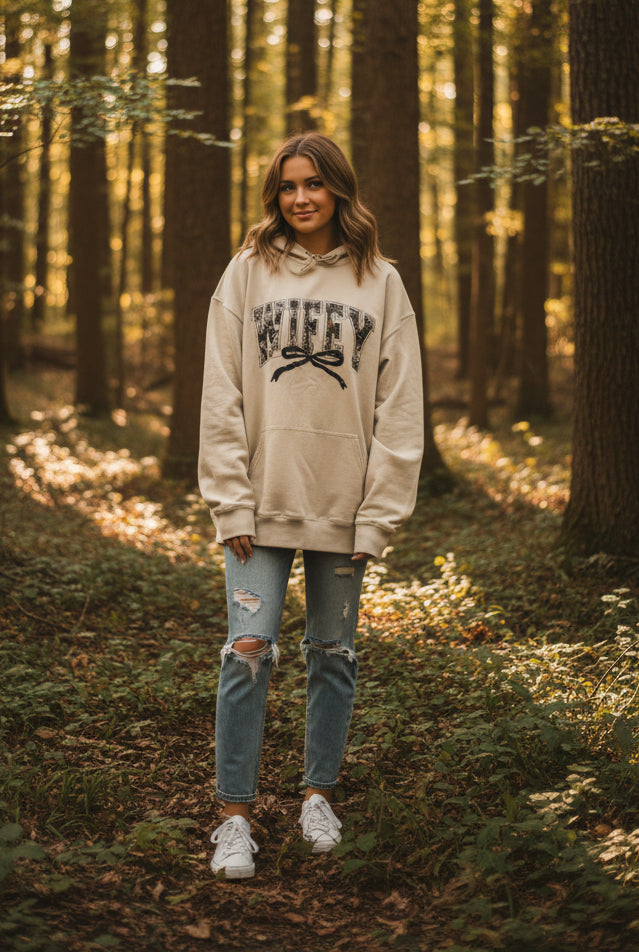 Wifey Hunting Camo Gildan Hoodie