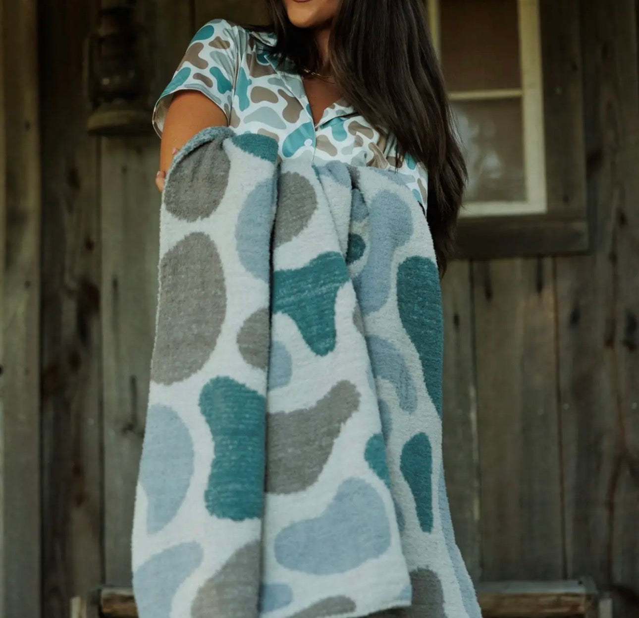 Camo Luxury Throw Blanket